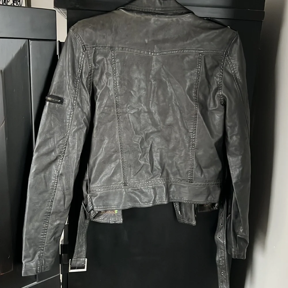 Thread & Supply leather jacket!🤎 - Picture 8 of 11